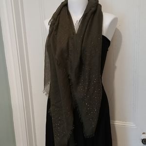 🎉2/$16 Ladies Scarf Green with Rose Gold Detail